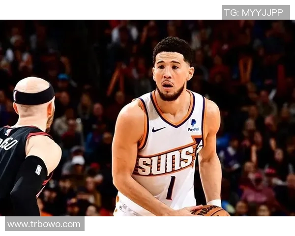 巴斯克斯在右路的多面手表现展现坚韧精神与战术价值