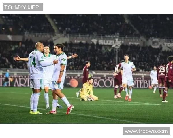 罗马新援在比赛中表现出色，球迷们对他充满期待